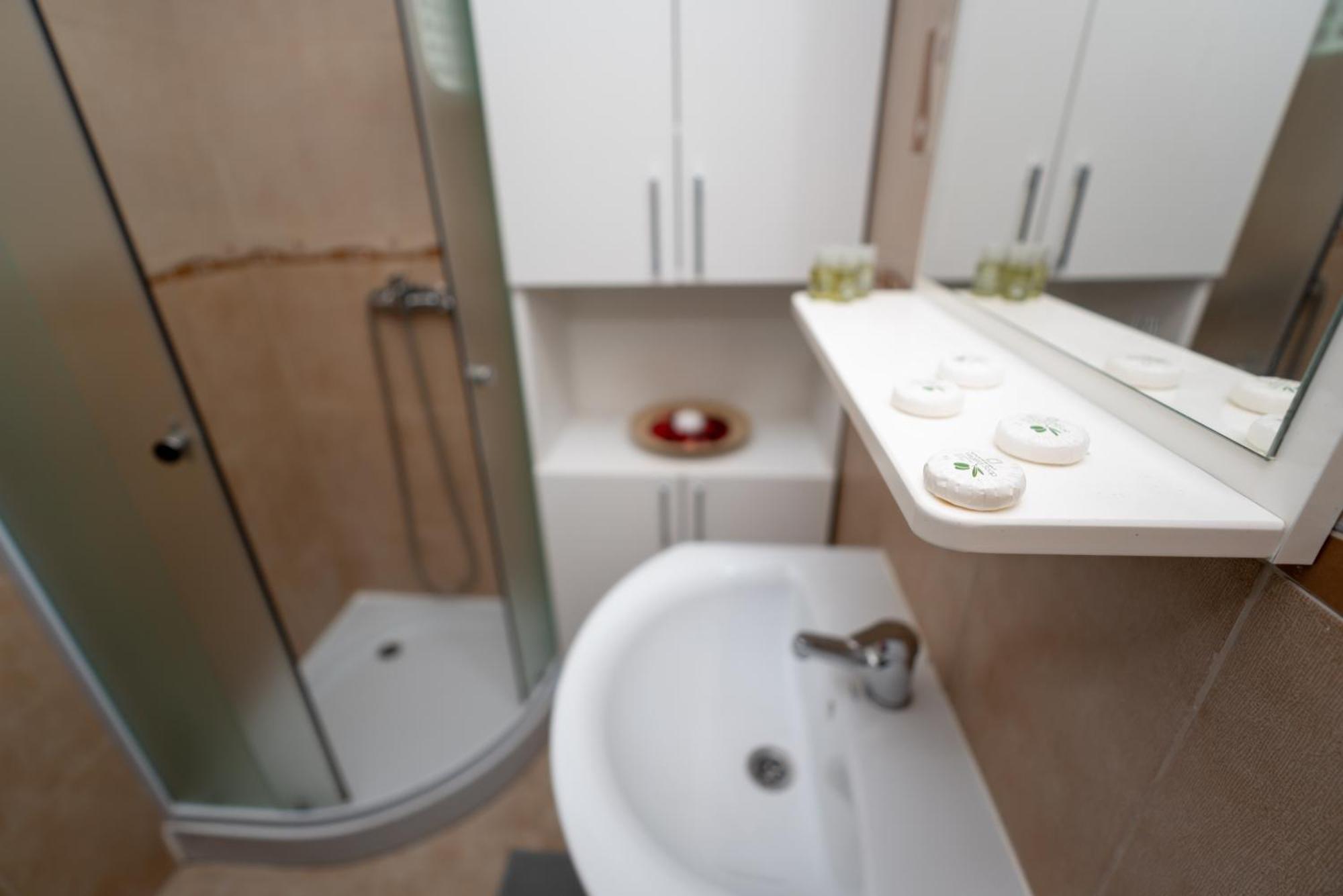 Hotel Studio Titan Bukurešť Exteriér fotografie