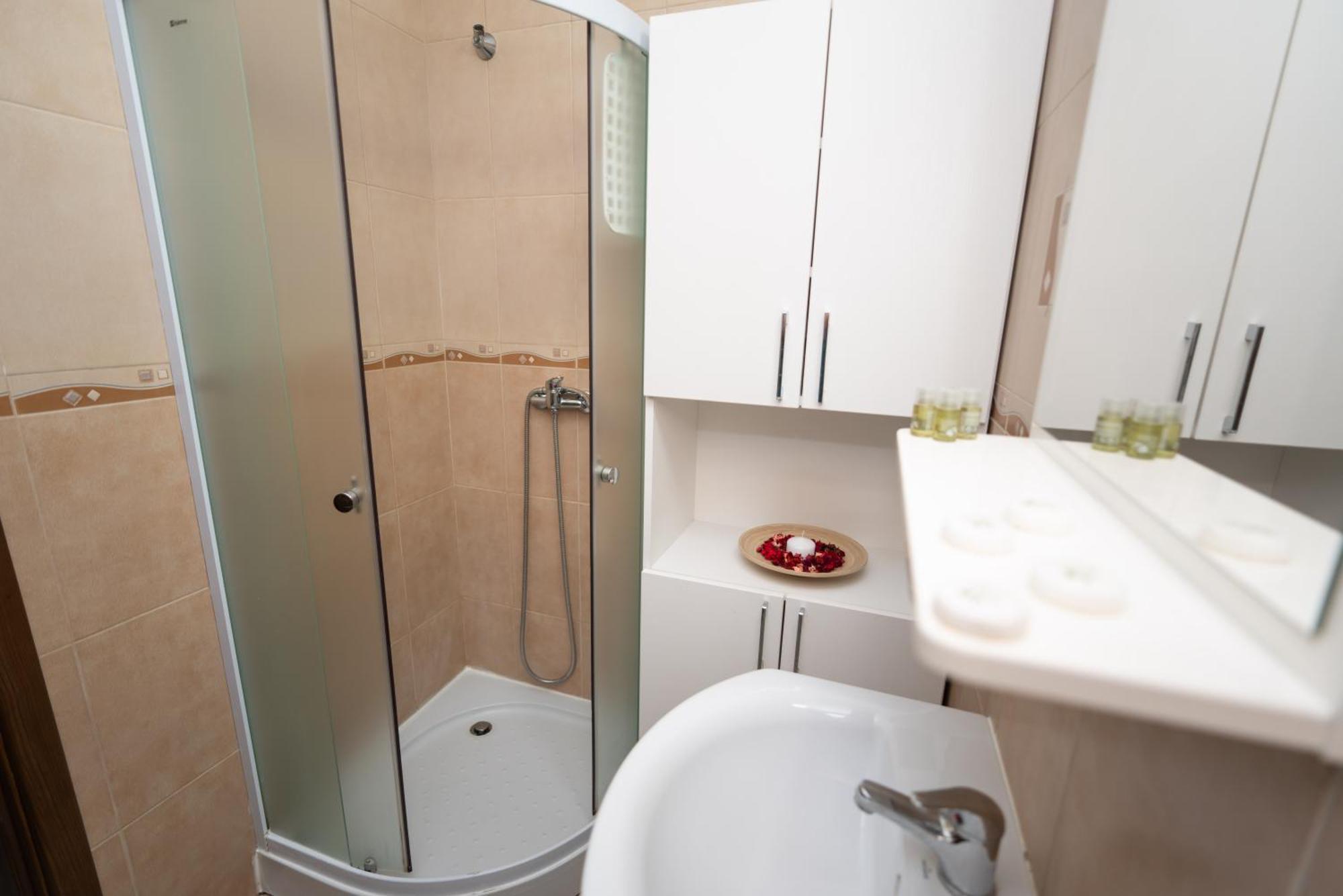 Hotel Studio Titan Bukurešť Exteriér fotografie